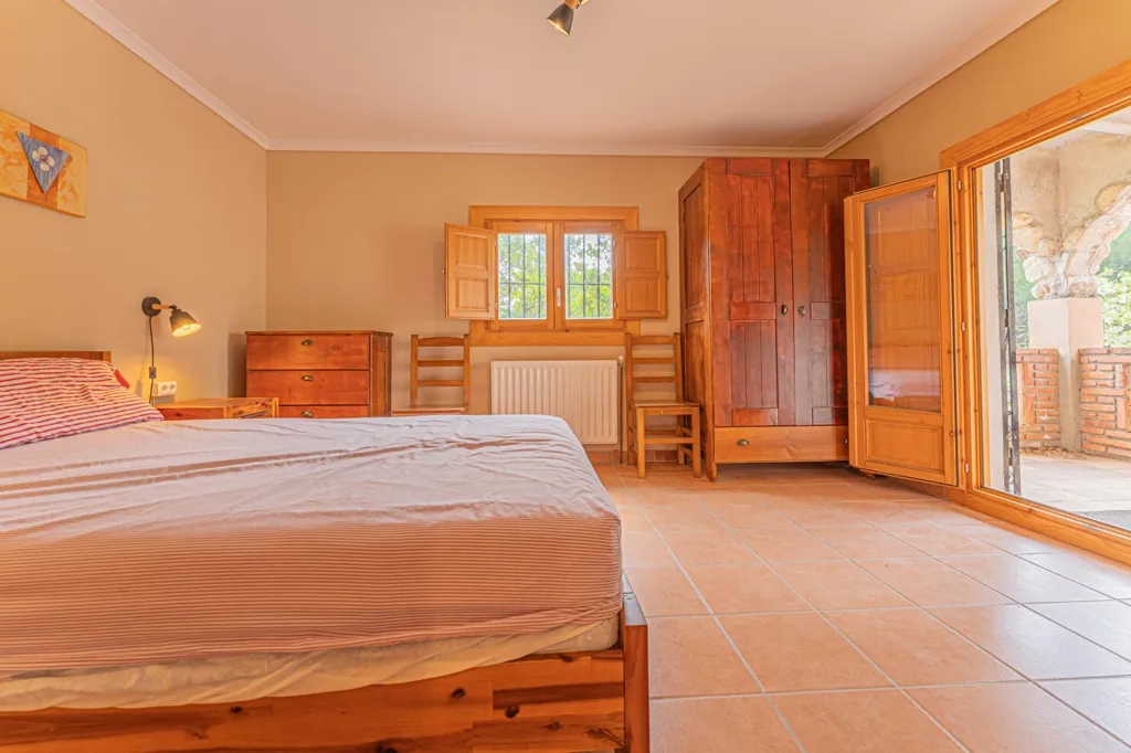Chambres - Rustic Masia with Pool in Cabanelles