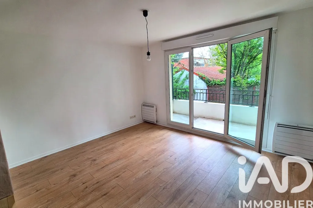 Pièces - Appartement avec Balcon et Parking à Noisy-le-Sec