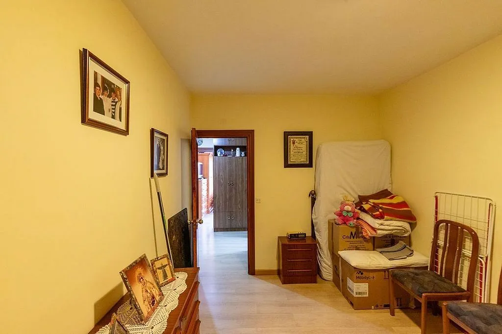 Esik - Traditional Townhouse with Terrace in Pedro Bernardo