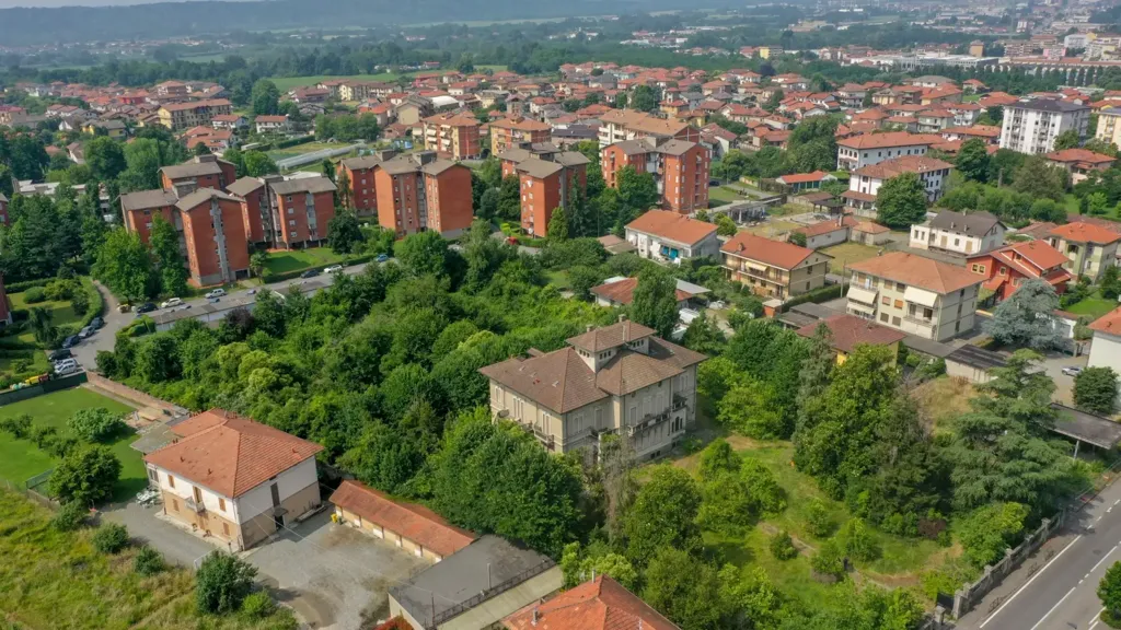Õhuvaade - Art Deco Villa with Garden in Cossato