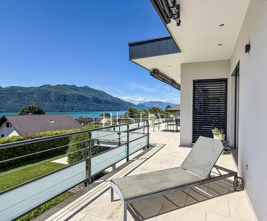 Terrass - Luxury House with Pool on Lake Bourget, Aix-les-Bains