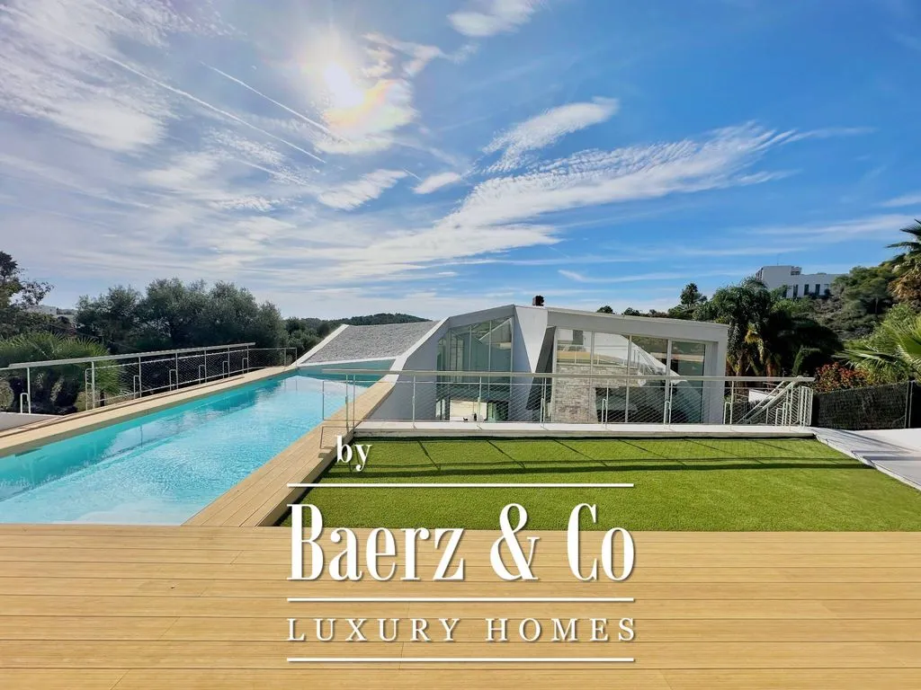 Piscine - Contemporary Villa with Sea View in Sitges