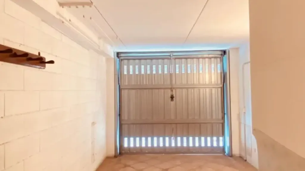 Garage - Balcony Flat in Prevalle