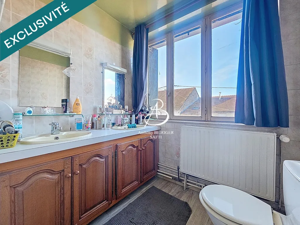 Salles de bain - Maison Mitoyenne avec Terrasse à Landecourt