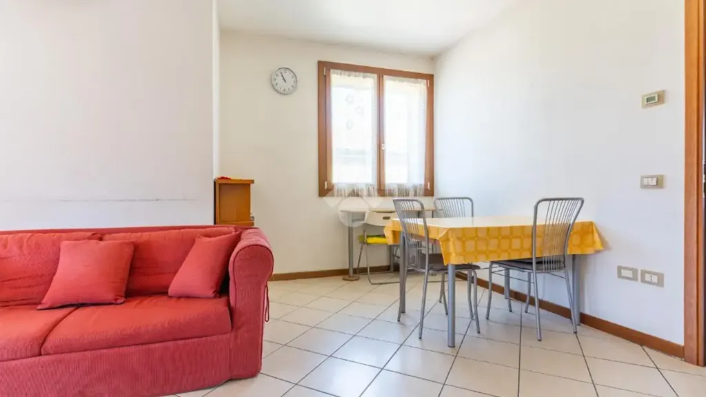 Séjour - Trilocale with Balcony in Ferrara