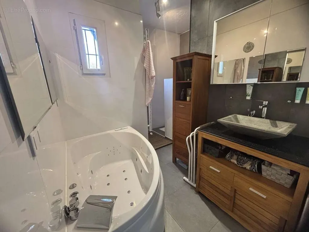 Bagni - Luxury Villa with Pool in Nice