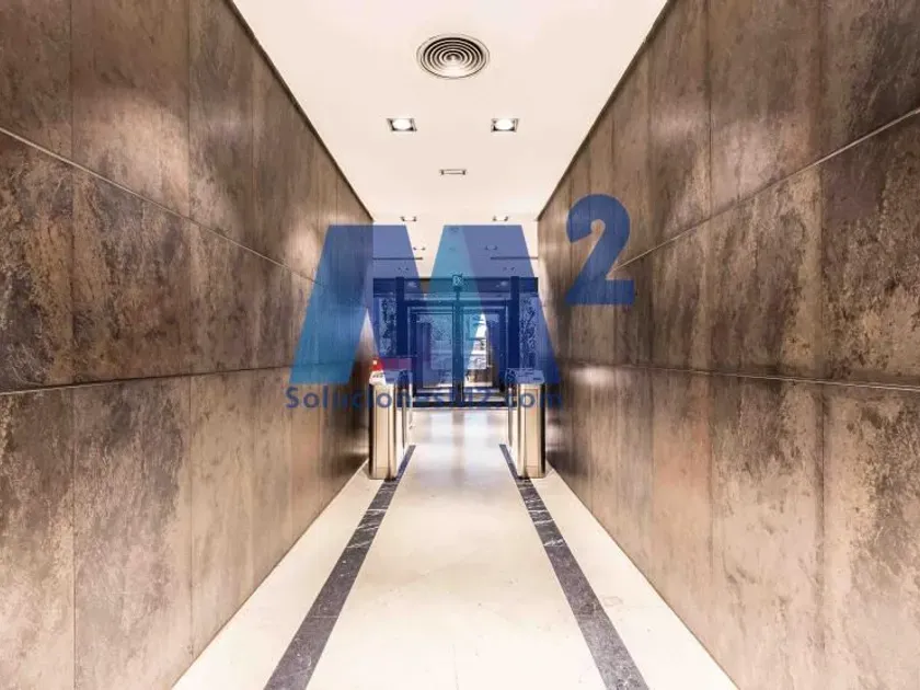 Entrée - Modernised Office Building in Las Rozas, Madrid