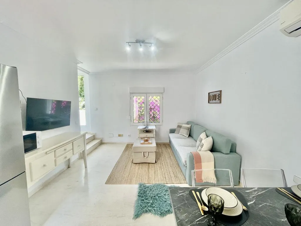 Séjour - Beachside Villa with Woodland Access in Sotogrande