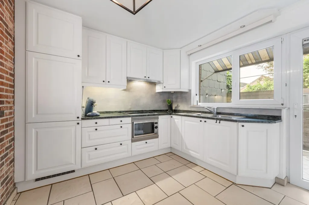 Köök - Move-in Ready Apartment in Central Hamme