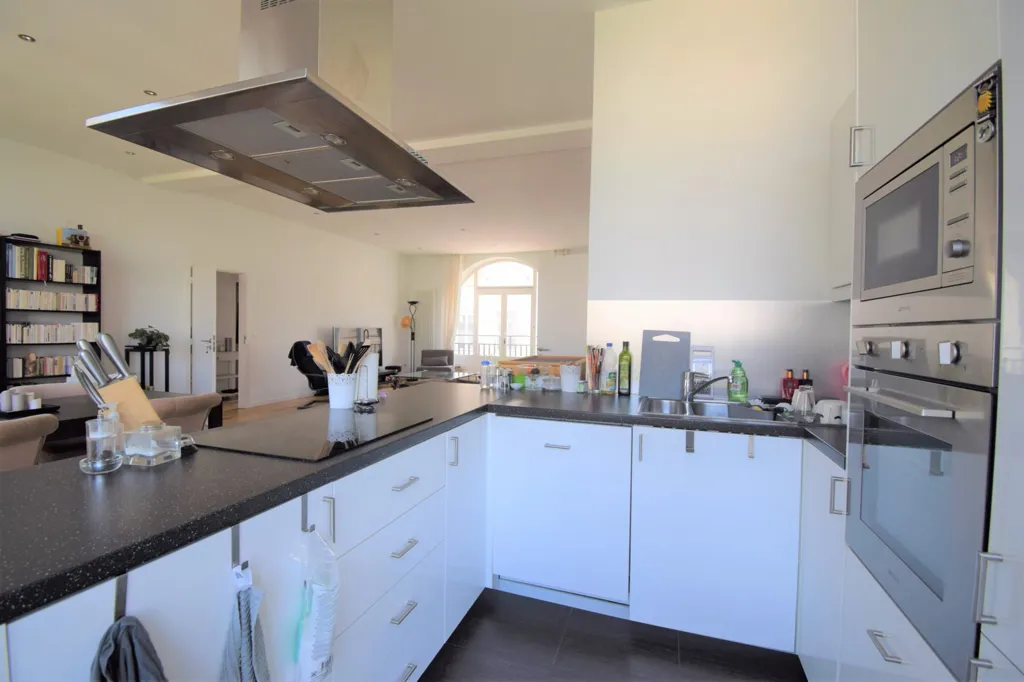 Cuisine - Appartement 2 Chambres avec Ascenseur au Centre de Bruxelles