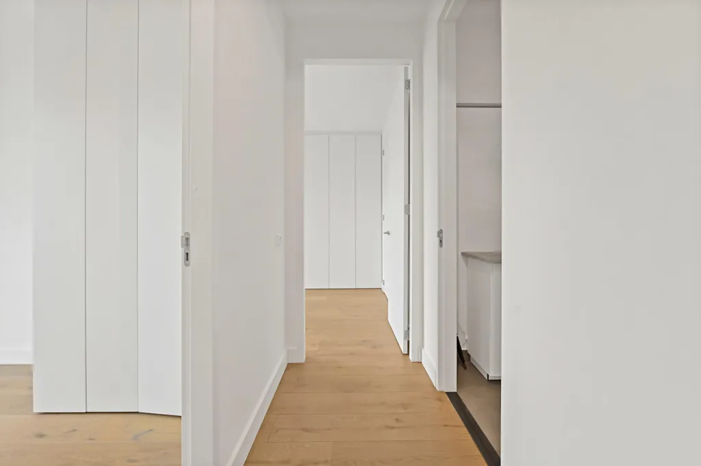 hallway_entrance
