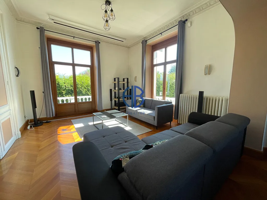Elutuba - Character House with Pool in Les Abrets en Dauphiné