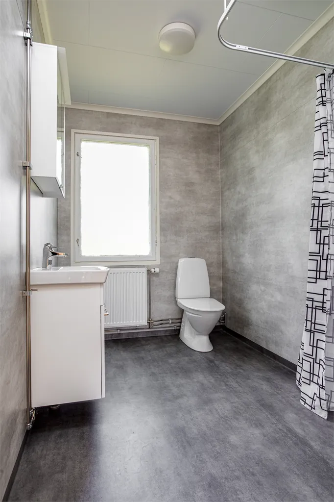 Vannitoad - 2-Storey Villa with Workshop in 795000 SEK