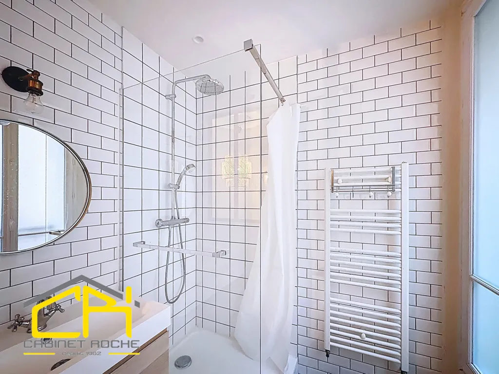 Vannitoad - Charming 2-Bedroom Apartment in Paris 15