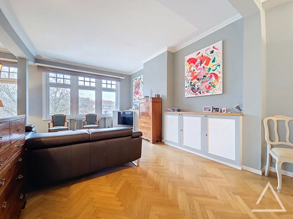 Soggiorno - 3-Bedroom Apartment with Terrace in Urban Setting