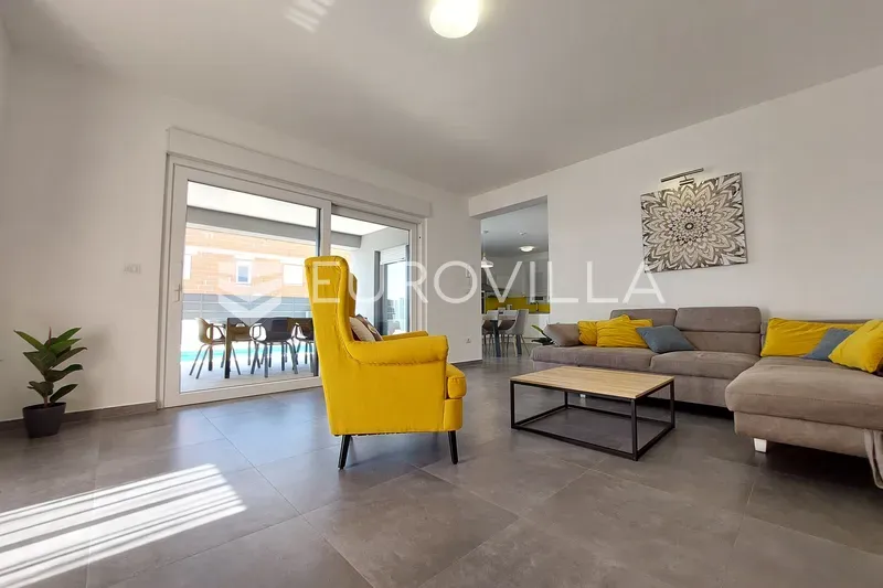 Elutuba - Modern House with Pool near Pula, Istria