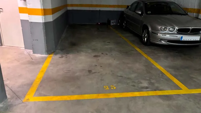 Garage - Garage with Parking in Castellbisbal, Barcelona