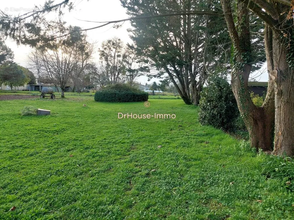 Aed - Flat Land with Utilities Near Pisany
