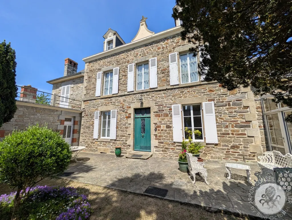Välivaade - 19th-Century Bourgeois House in Matignon Centre