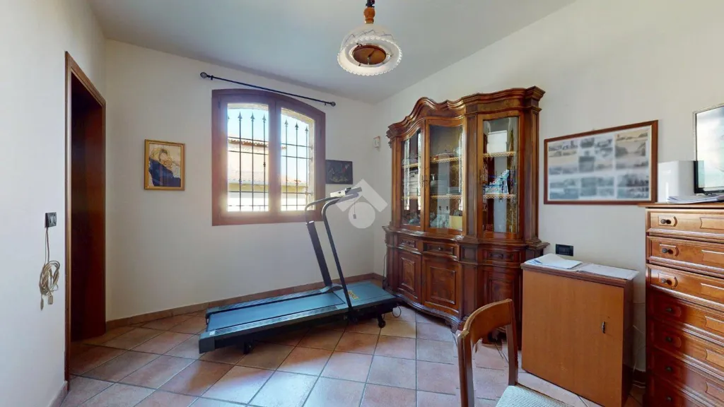 Villa with Private Garden in Cento