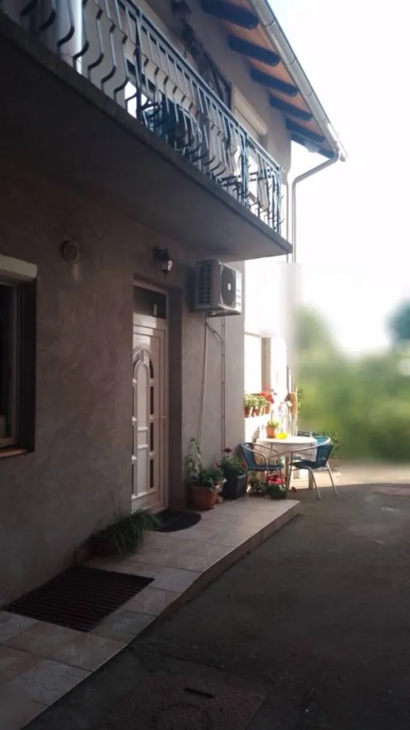 Extérieur - Mixed-Use House with Terrace in Suhopolje