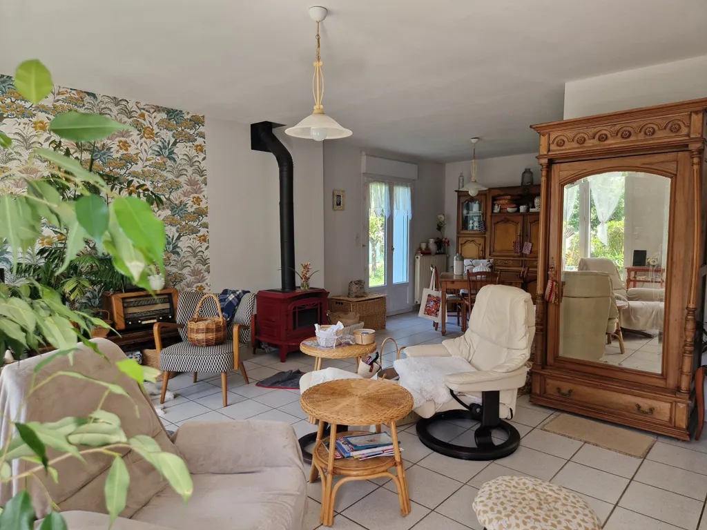 Living Room - Ground Floor House with Enclosed Garden in Impasse