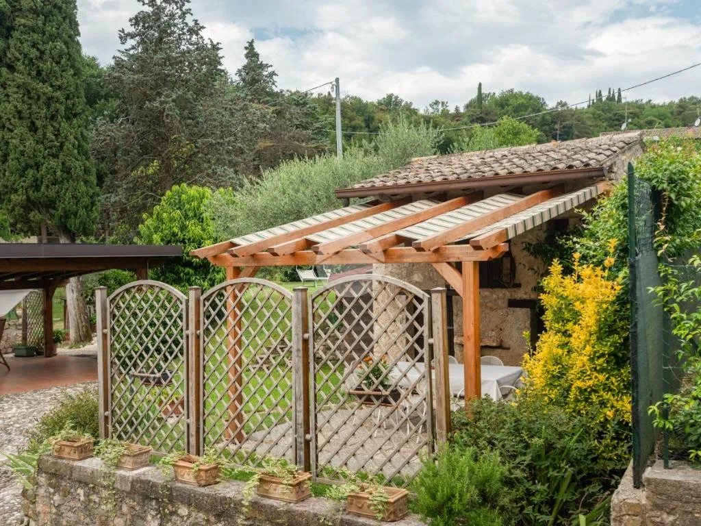 Terrazza - Rustic Corte with Pool in Costermano