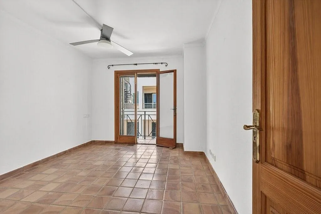 Toad - Seafront Apartment with Terrace in Santanyí