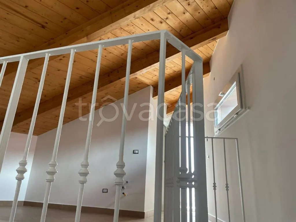 Pièces - Modern Villa with Balcony in Aversa