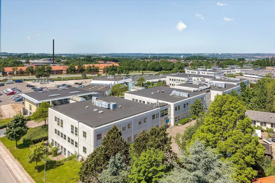 Õhuvaade - Office Space with Division Potential in Højbjerg