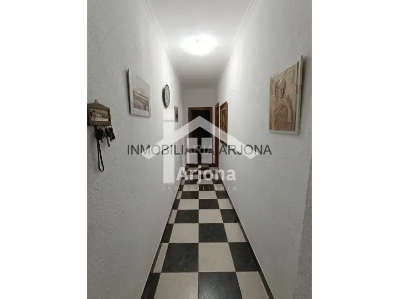 Entrée - Ground Floor Flat with Patios in Coso Area
