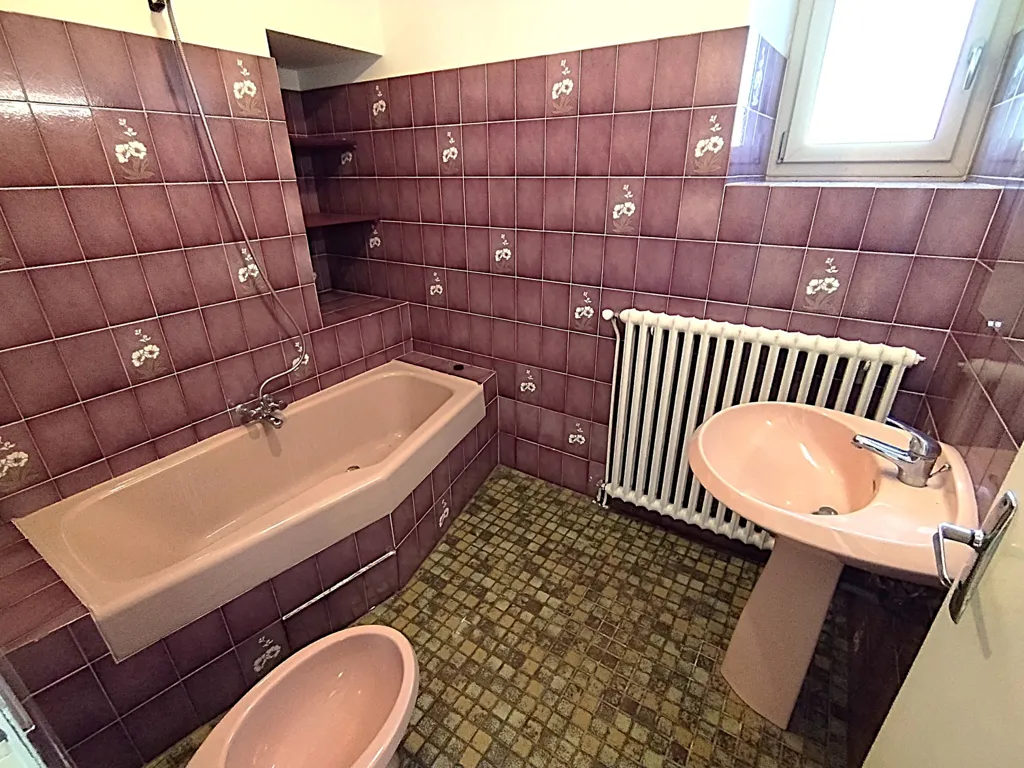 Salles de bain - Maison en Pierre avec Dépendances à Val-d'Izé
