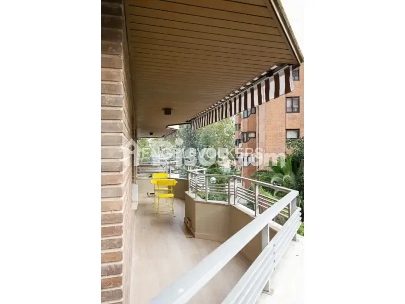 Rõdu - Furnished Flat with Pool in Fuencarral
