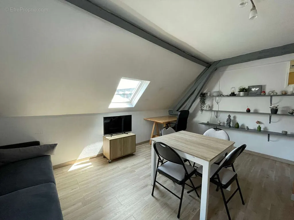 Salle à manger - Appartement T1bis Meublé au CHU de Rouen