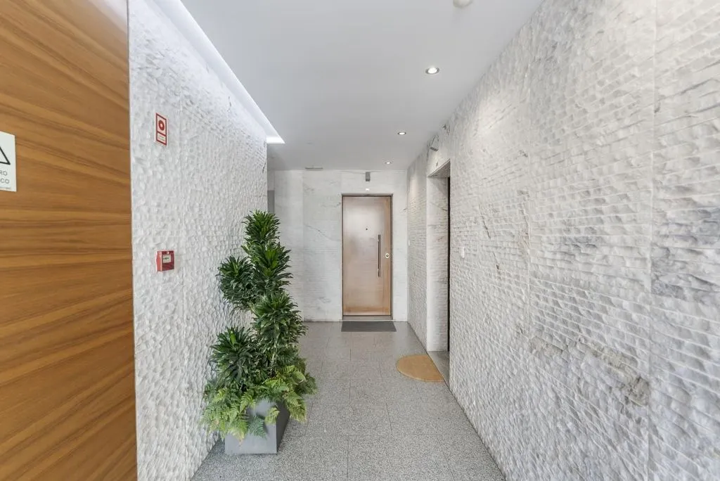 Esik - Luxury Flat with City Views in Parede
