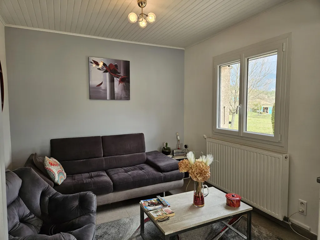 Séjour - Maison de Plain Pied avec Vue Montagne à Glandasse