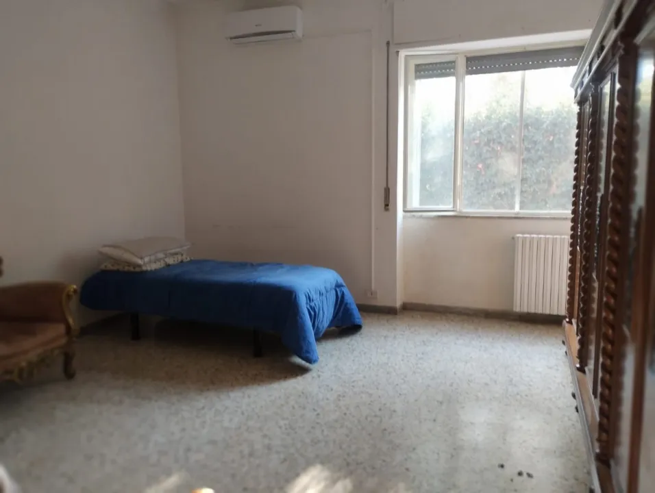 Magamistoad - Spacious Rental Flat with Veranda in Brindisi