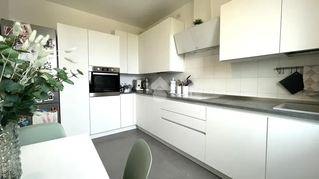 Köök - 3-Bedroom Apartment with Balcony in Cotignola
