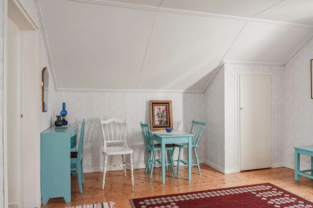 Dining Room - Charming Cottage with Garden in Resele