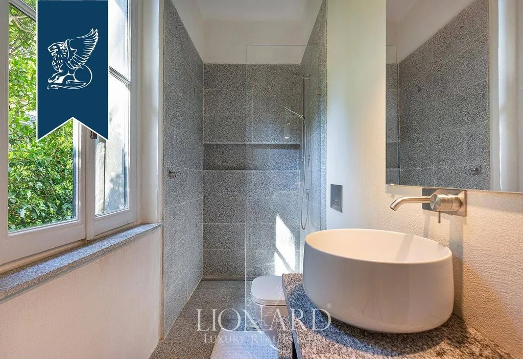 Vannitoad - Luxury Villa with Lake View in Moltrasio