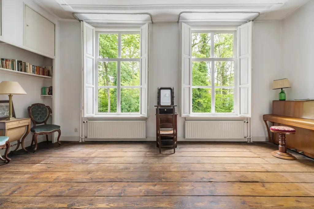 Living Room - Monumental Villa with Historical Charm in Breda
