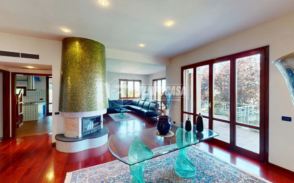 Séjour - Elegant Villa with Two Units in Camerata Picena