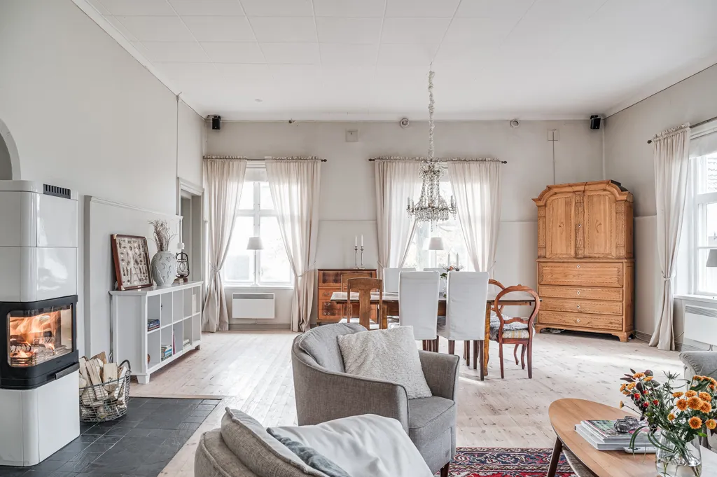 Séjour - Historic Schoolhouse Villa in Väse