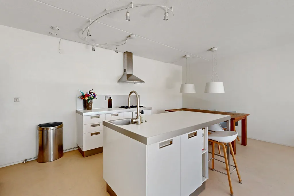 Köök - Apartment with South Balcony in Amsterdam-Oost