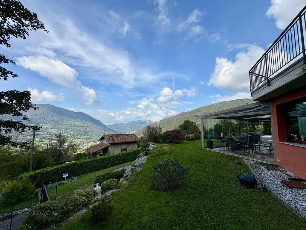 Aed - Luxury Villa with Panoramic View in Albino