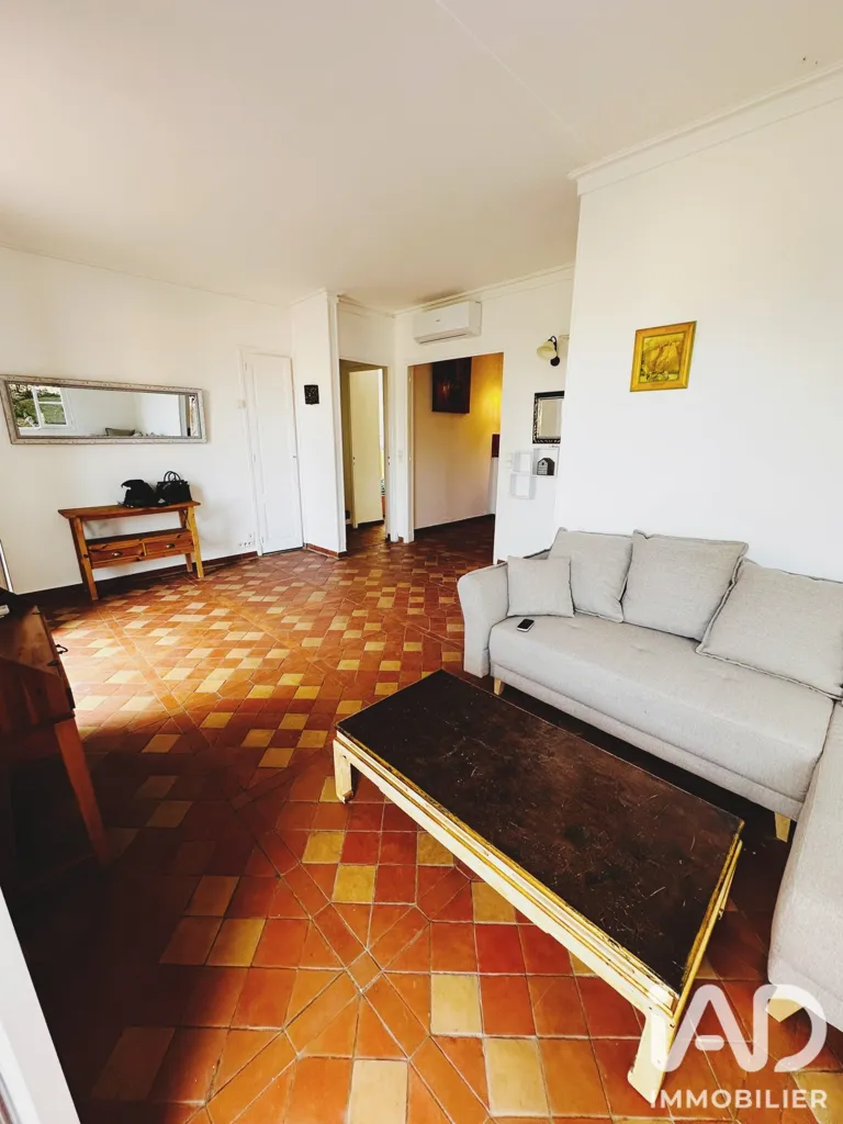 Soggiorno - Atypical Apartment with Sea View in Grasse