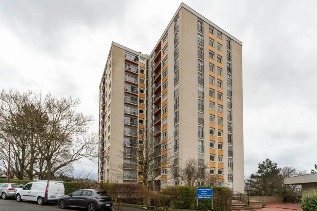 Extérieur - Appartement avec Balcon et Ascenseur à Cachan