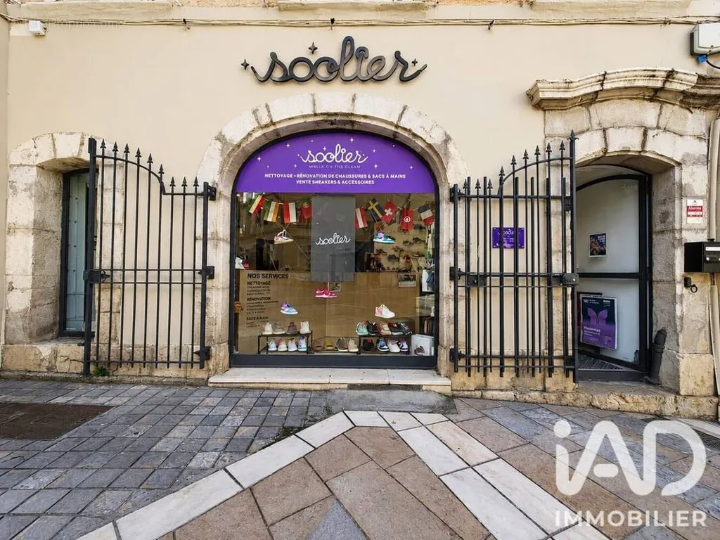 Esterno - Boutique with Digital Display in Toulon Centre