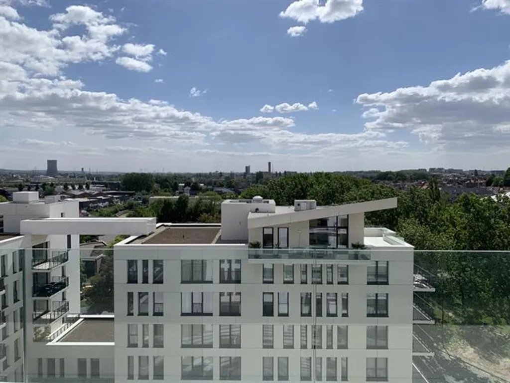 2 magamistoaga korter asukohas Anderlecht