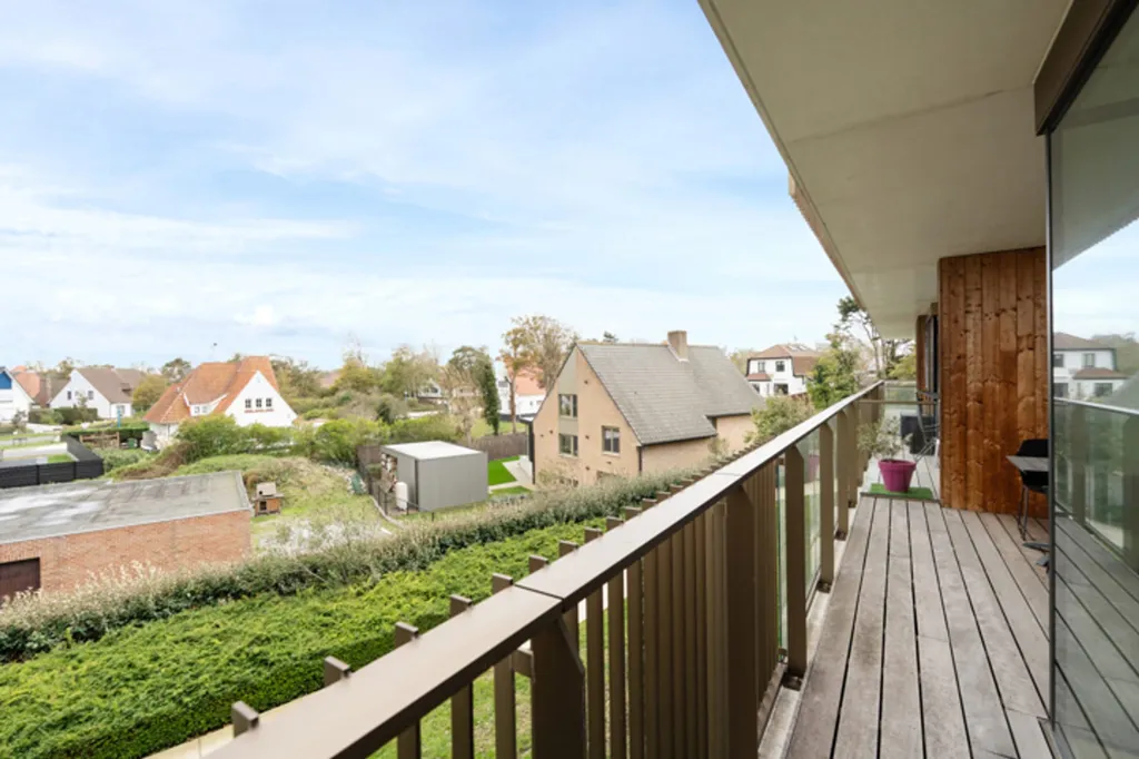 Rõdu - Modern Apartment with Terrace in Sint-Idesbald